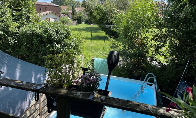 Bordeaux Maison | Évasion Urbaine : Votre Havre de Paix avec Piscine