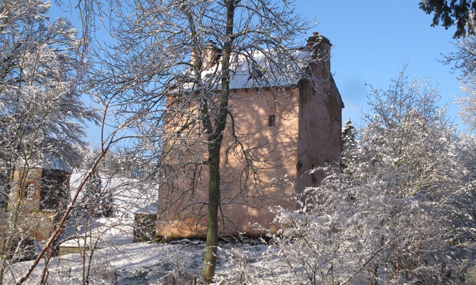 Kirkton Manor Autre | A glorious historic 15th century Tower, with modern luxuries added...