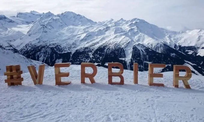 Verbier Chalet De Ski | A GRAND VERBIER LUXURY WITH PVT JACUZZI AND POOL
