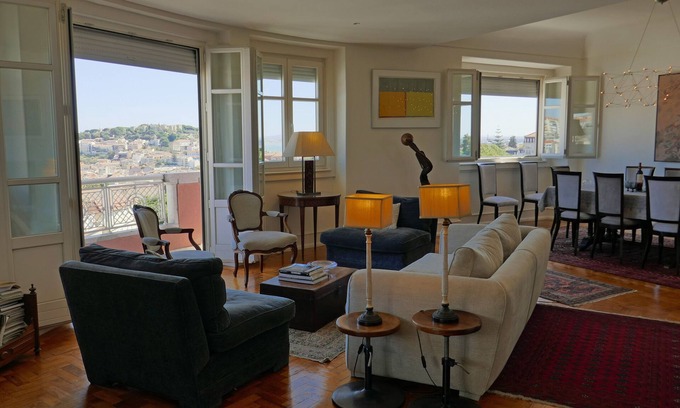 Pena Appartement | Appartement avec vue panoramique sur le coeur de Lisbonne