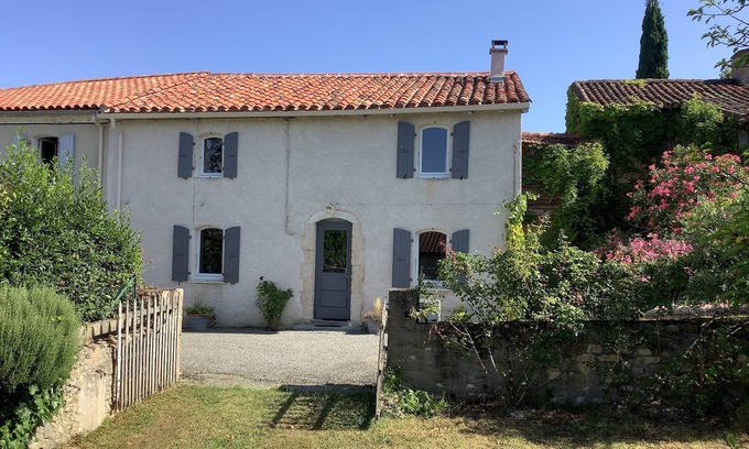Saint-Arailles Maison | Un havre de paix au cœur d'un lieu historique avec Jardin clos