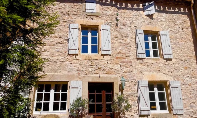 Villeneuve-Minervois Maison | A 'Hidden Gem,' In Its Own Private Walled Courtyard Just Outside Carcassonne