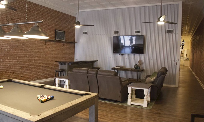 Matador Cabine | A Hip, Cool Urban Oasis in Rural West Texas - Rm 1 (4 rms avail. for rent)