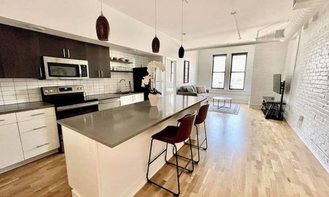 Old Market Appartement | A historic 1,200 square foot loft in the heart of the Old Market