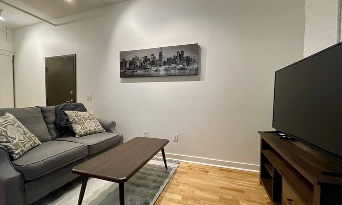 Old Market Appartement | A historic 700 square foot Atrium loft in the heart of the Old Market