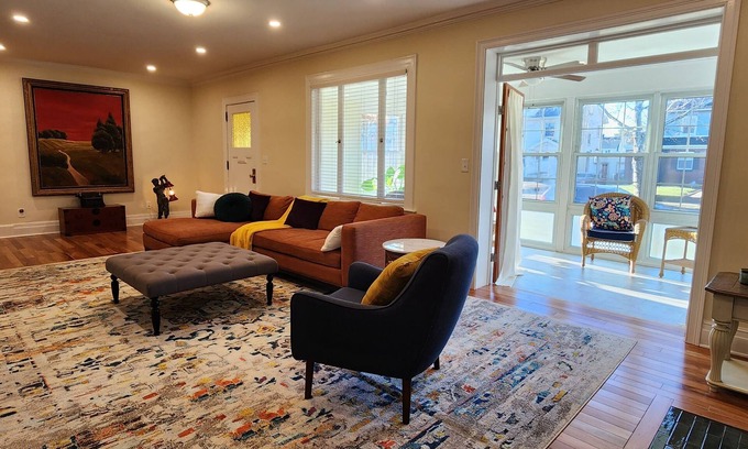 Weequahic Maison | A Historic Retreat Awaits You - Entire Home near to EWR