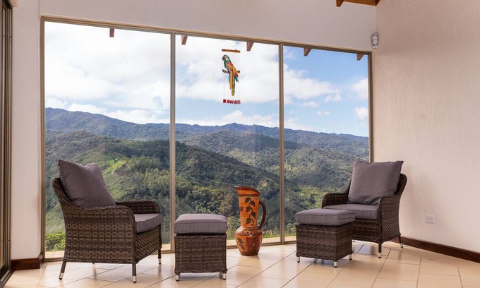 Orosi Maison | Casa Sofia, Une maison dans une ferme. Un trésor près d'Orosi.