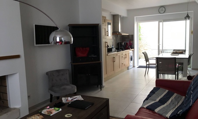 Le Chateau-d'Oleron Maison | Une maison au cœur du village de Château d'Oleron
