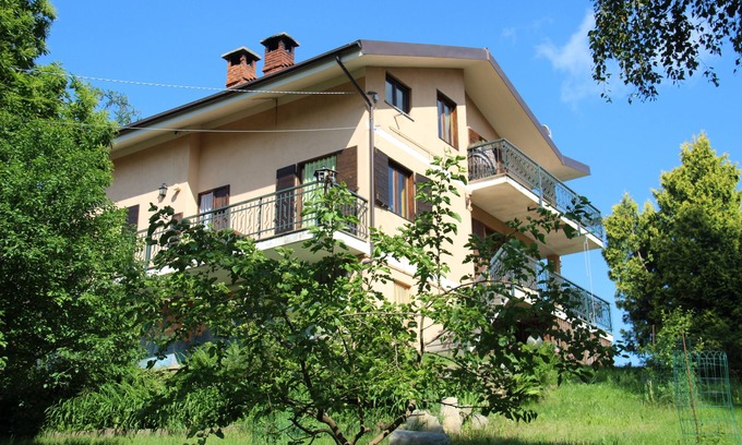 Giaveno Maison | une maison au milieu des montagnes avec des vues à couper le souffle, des animaux de nature et de détente
