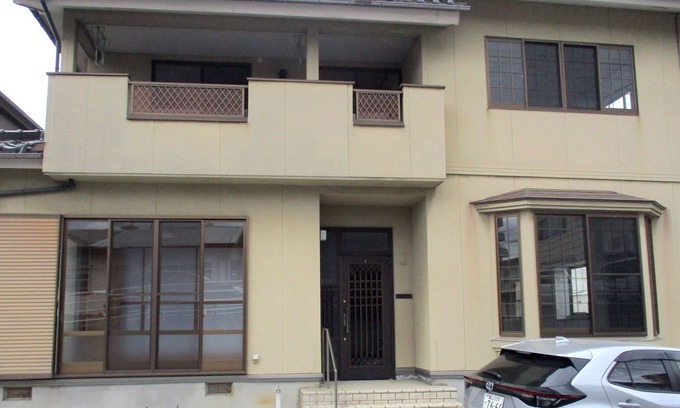 Toyama Maison | A house with 2 parking spaces, located a 9-minute walk from Toyama Station! Akae-tei"] is ideal for work as well as travel. This is a ryokan where you can stay with no meal and relax as if you were in a vacation home.