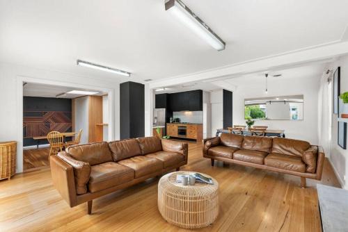 Herne Hill Maison | A Knight In - sleeps 6 - Winter Deal - 1pm Checkout!