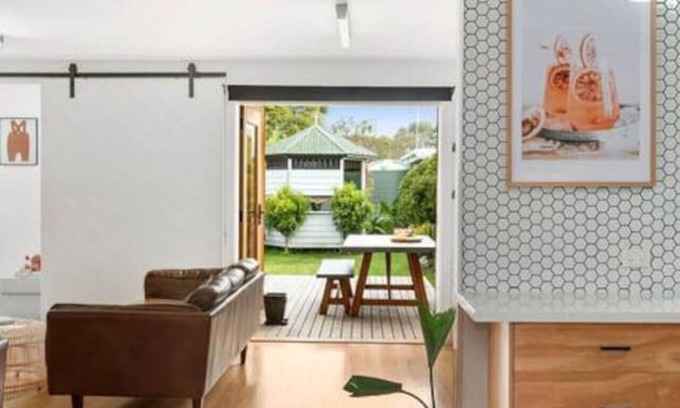 Herne Hill Maison | A Knight In - sleeps 6