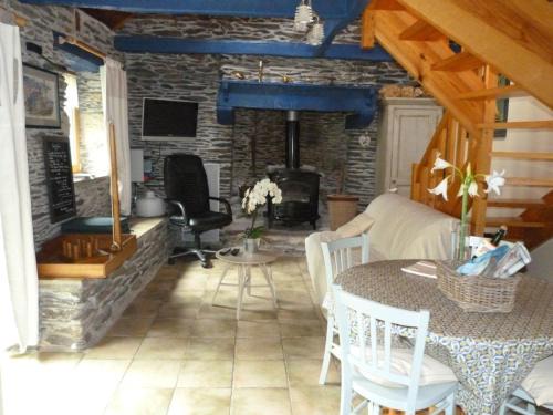 Saint-Thois Maison | A L'Ombre Du Figuier