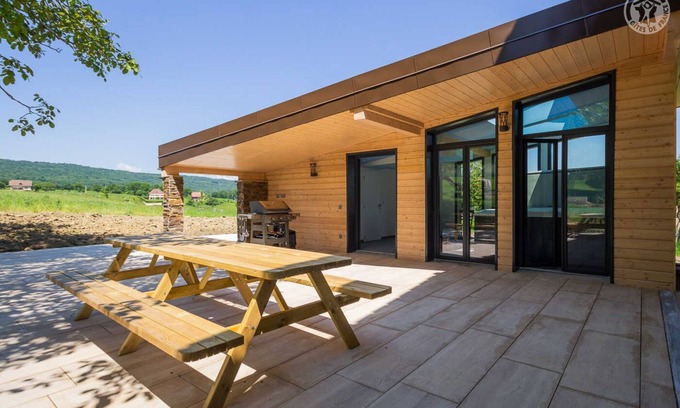 Traize Maison | A L'OMBRE DU NOYER - TRAIZE