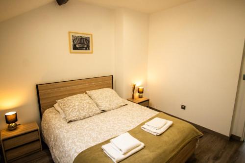 Le Pin Appartement | A L'Ombre du Pin - Large T4 Duplex near Disneyland and Paris, 1-7 Guests