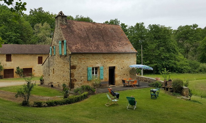 La Masse Maison | A l'orée du bois, gite in Cazals, Lot, 4 km from the Dordogne.
