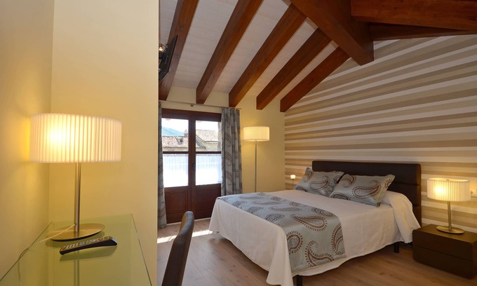 Ainsa Appartement | Un petit bijou sur la vieille place d'Ainsa-Palacete A