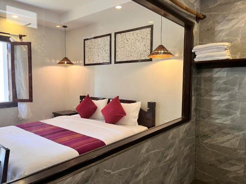 Luang Prabang Lit Et Petit-Déjeuner | A Little Luangprabang- Namkhan Heritage Guesthouse