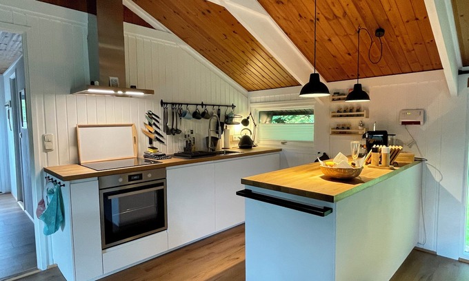 Rott Maison | A little time out: fireplace - cooking - peace and quiet - laundry set, wood, electricity incl.