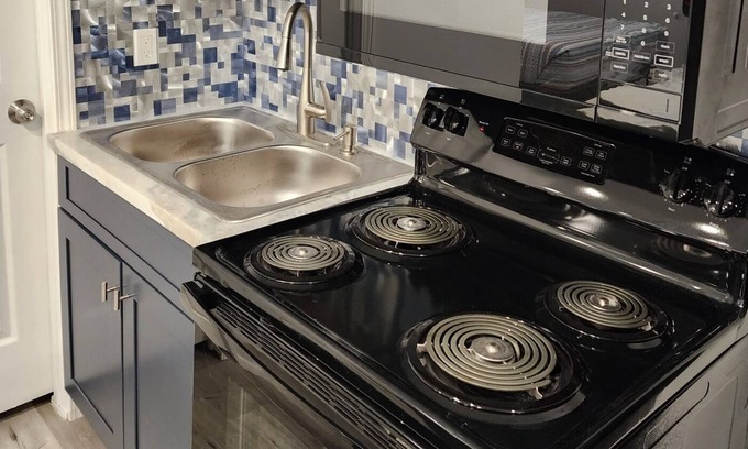 Westwego Appartement | A luxurious new construction studio apartment just 20 min away from New Orleans!