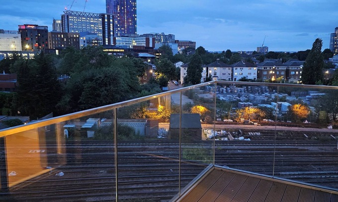 Addiscombe Appartement | A Luxurious, Ultra Modern and Stylish 2 Bedroom Apartment With Free Wifi and Tv