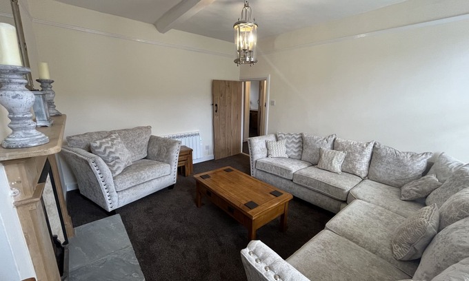 Aylsham Cottage | Prestige-Cottage-Salle de bain et douche-Vue historique