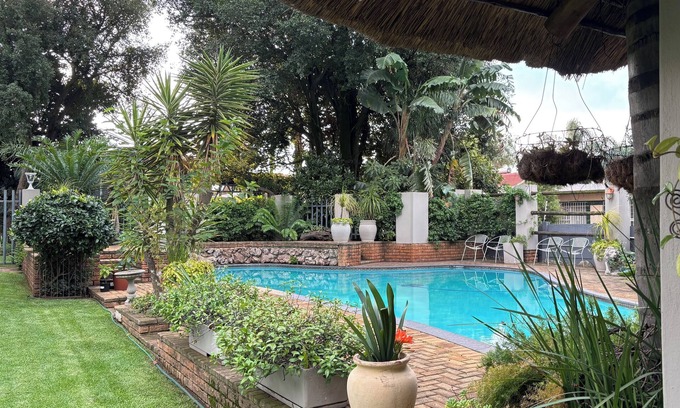 Krugersdorp Maison | A luxury home away from home in an upmarket suburb of Krugersdorp