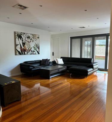 Oakleigh Maison | A luxury home in Oakleigh