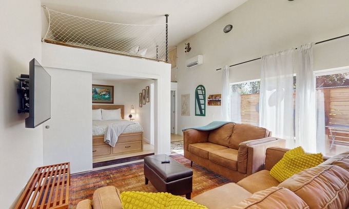 Bainbridge Island Maison | A Modern Island Retreat: Designed for productivity, relaxation, & extended stays