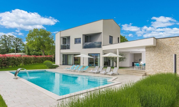 Kringa Cottage | Villa moderne à Kringa avec jacuzzi