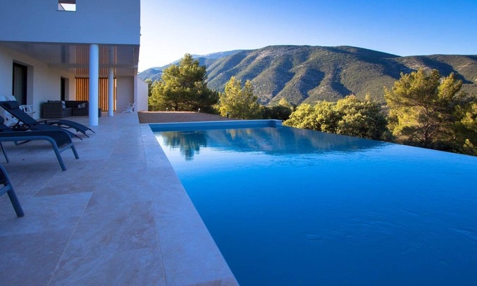 Mollans-sur-Ouveze Villa | A Mont Nos Hôtes vu sur le Ventoux