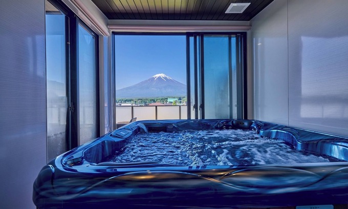Fujikawaguchiko Maison | A newly built villa with a jacuzzi where you can s/Minamitsuru-gun Yamanashi