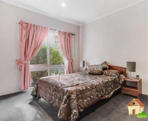 Donvale Maison | A peaceful break amidst lush greenery and birds