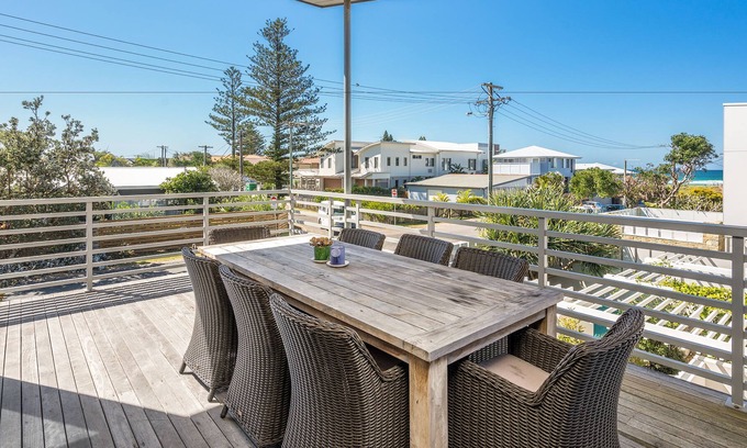 North Creek Maison | A PERFECT STAY - Sandy Feet
