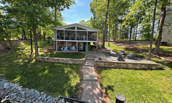 Pasture Gate Maison | A Perfect Waterfront Getaway on Lake Gaston! Main Lake views. Deep Cove!