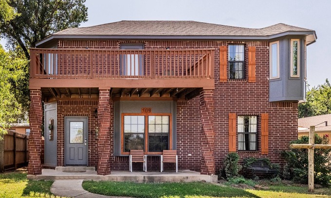 Guthrie Maison | A Perfectly Positioned Modern Vintage Colonial