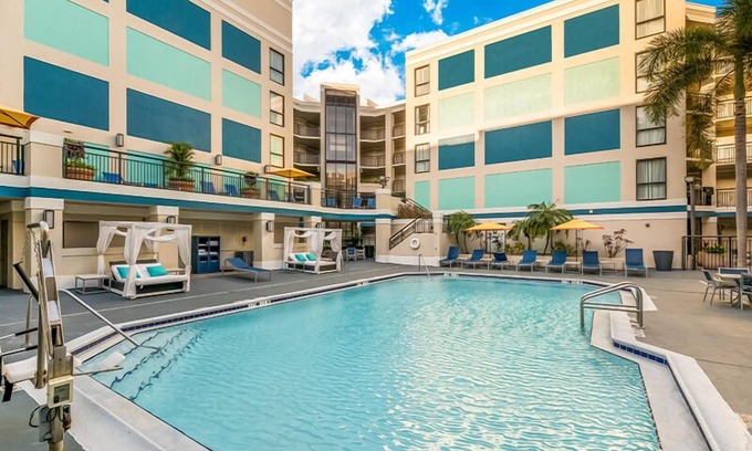 Florida Central Atlantic Coast Hôtel | A Place You'll Surely Enjoy! w/ Pool, Short Drive to SeaWorld Orlando