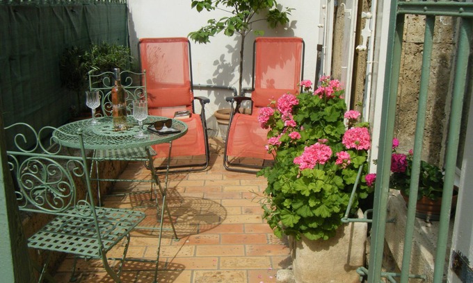 Ferrals-les-Corbieres Appartement | A Private Apartment in a 19th Century Wine Domaine - own courtyard and gardens