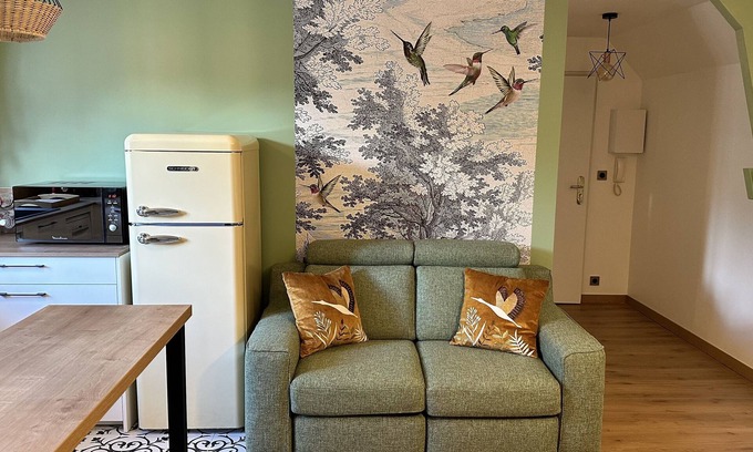 Dourdan Appartement | A proximité du château de Dourdan! Appartement à Dourdan centre, wifi gratuit.