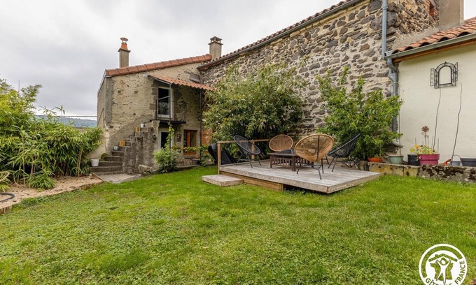 Saint-Floret Maison | Un coin tranquille 63