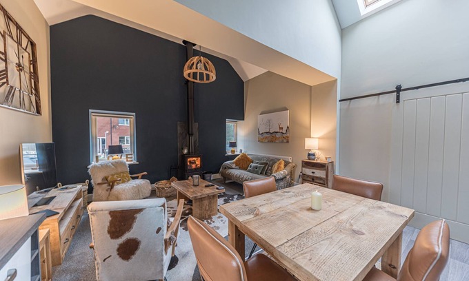 Millom Appartement | A quirky & comfortable property close to beaches & Lake District National Park