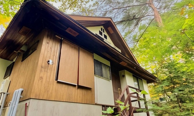 Kusatsu Onsen Maison | A rental villa with a freeflowing bath from the K / Agatsumagun Gunma