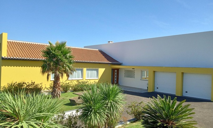 Altares Maison | A retreat house in the idyllic rural parish of Altares, Terceira Island, Azores