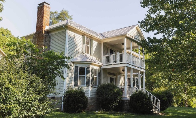 Millboro Springs Autre | Une retraite Riverside niché dans les montagnes Blue Ridge
