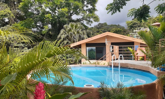 La Fortuna Maison | Un refuge romantique dans la jungle juste pour deux personnes, des vues spectaculaires et une randonnée gratuite dans la nuit!