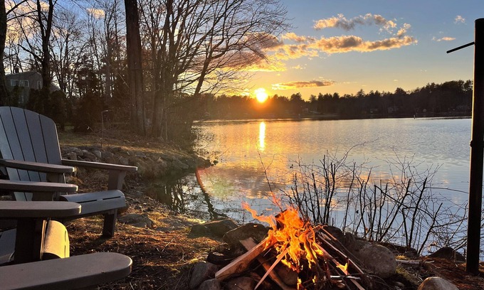 Barnstead Maison | A serene lake house to escape the day-to-day!