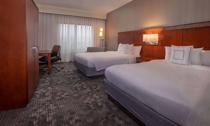 Newark Hôtel | A short drive from Delaware Park Casino & Racing! W/ Pool Access & Free Parking!