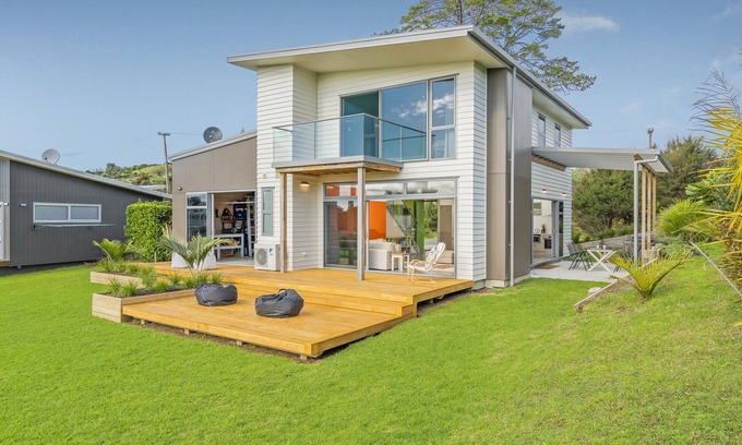 Whangapoua Maison | A Slice of Summer - Whangapoua Holiday Home