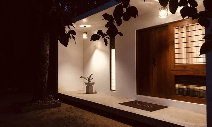 Midigama Cabine | A small cabin near the Midigama beach will all the luxuries you need