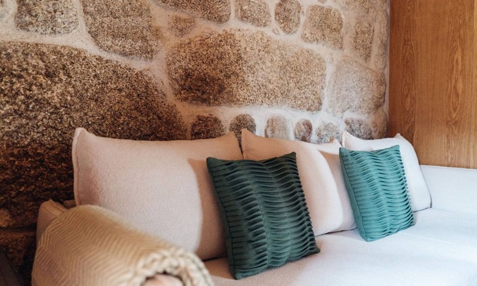 Sortelha Appartement | un petit studio loft très élégant et confortable de près de 14m2